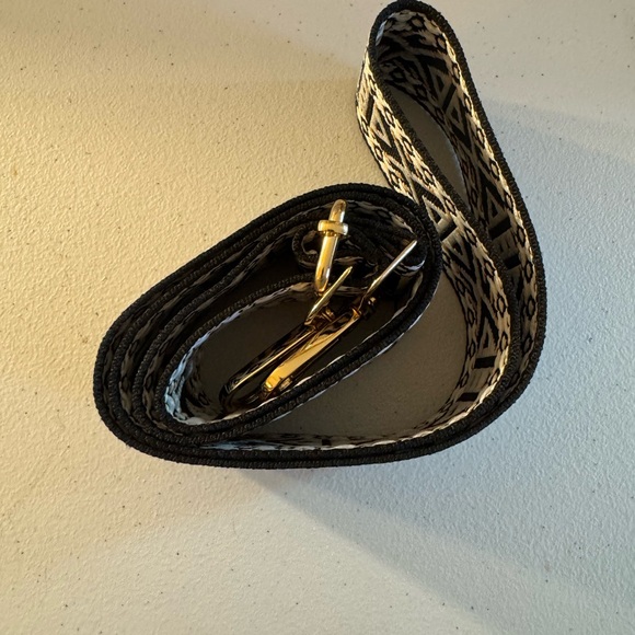 Guitar Strap for crossbody purse. NWOT. Multi colored. Gold hardware extends-50” - Picture 4 of 4